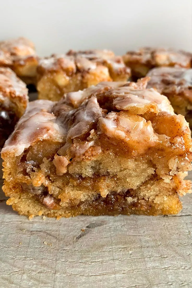 Apple Cinnamon Cake